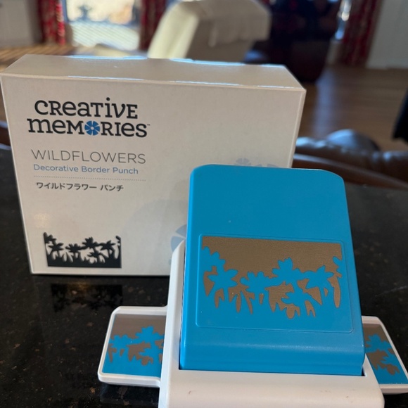 Creative Memories Other - Wildflowers Punch - gently used Creative Memories NLA